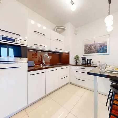 Grapefruit Ursus Balcony&parking アパート ワルシャワ