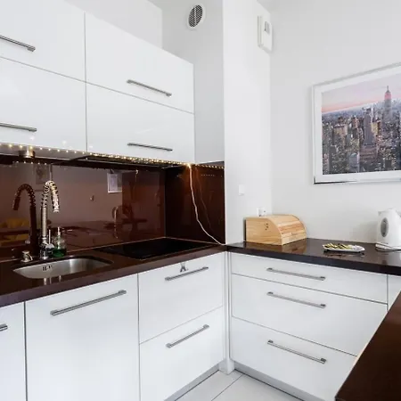 Grapefruit Ursus Balcony&parking * Βαρσοβία