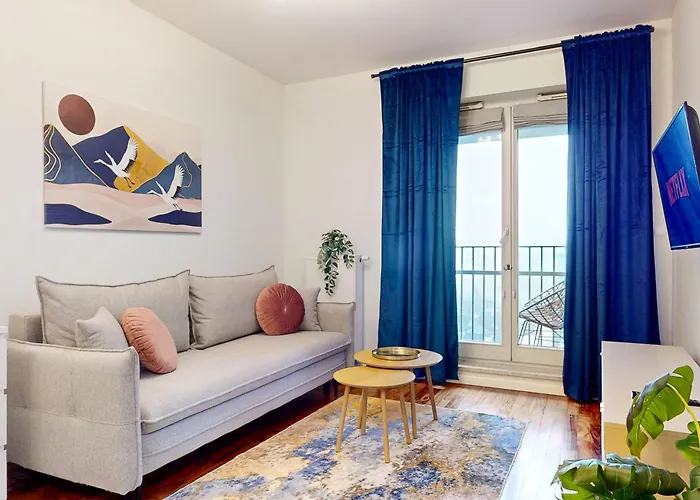 Grapefruit Ursus Balcony&parking Apartment