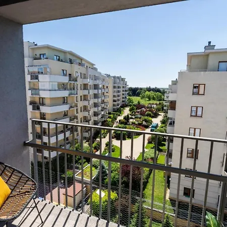 Grapefruit Ursus Balcony&parking Apartment